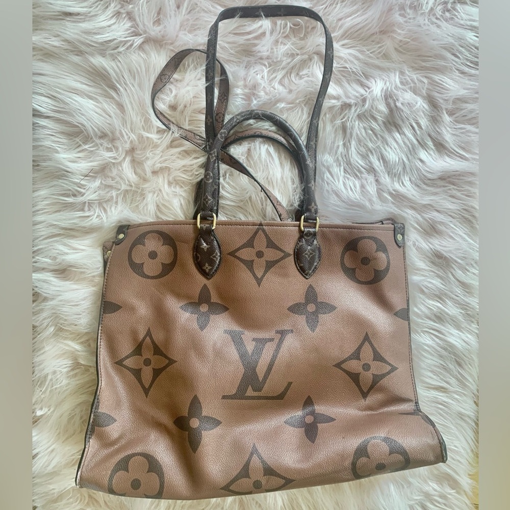 Non authentic LV bag